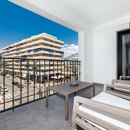 By Riva - Luxurious, Exclusive 2 Bedroom Apt Inside Puerto Banus Marbella Bagian luar foto